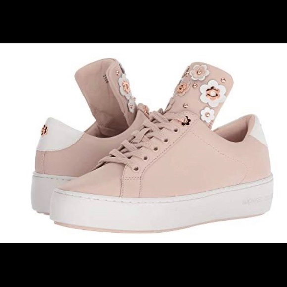 MICHAEL Michael Kors Shoes - EXCELLENT CONDITION ‼️Michael Kors Mindy lace up💕